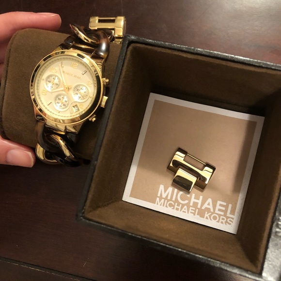 Michael Kors Watch - Picture 5 of 5